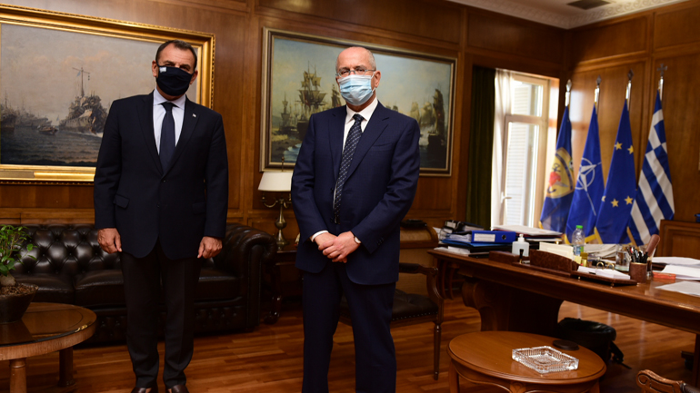 Συνάντηση του υπουργού Εθνικής Άμυνας Νικόλαου Παναγιωτόπουλου με τον Πρέσβη του Ισραήλ Γιόσι Αμράνι