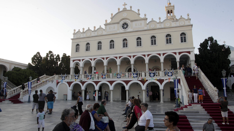 Τήνος: Χωρίς λιτανεία και με αυστηρά μέτρα το προσκύνημα