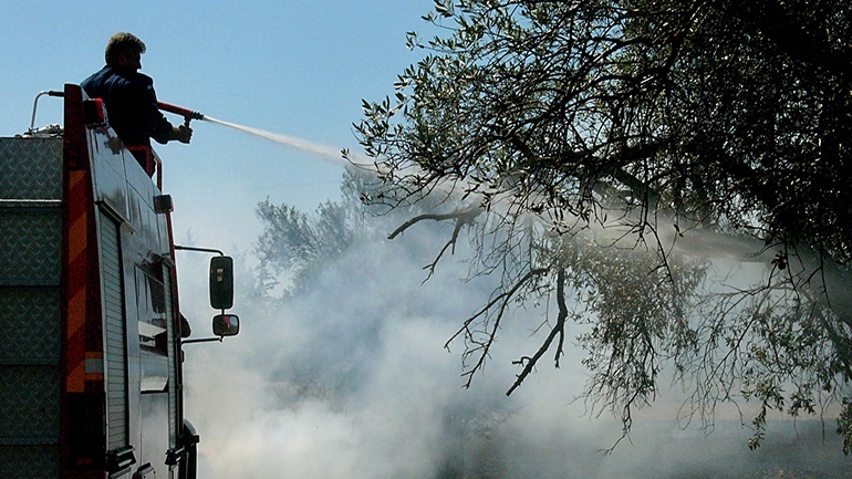 Καλύτερη η εικόνα στην πυρκαγιά της Ικαρίας