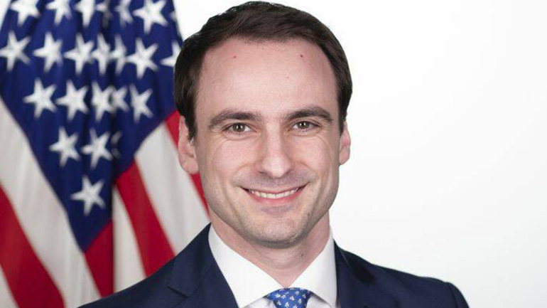 Από την Χίο ο νέος υφυπουργός Άμυνας των ΗΠΑ