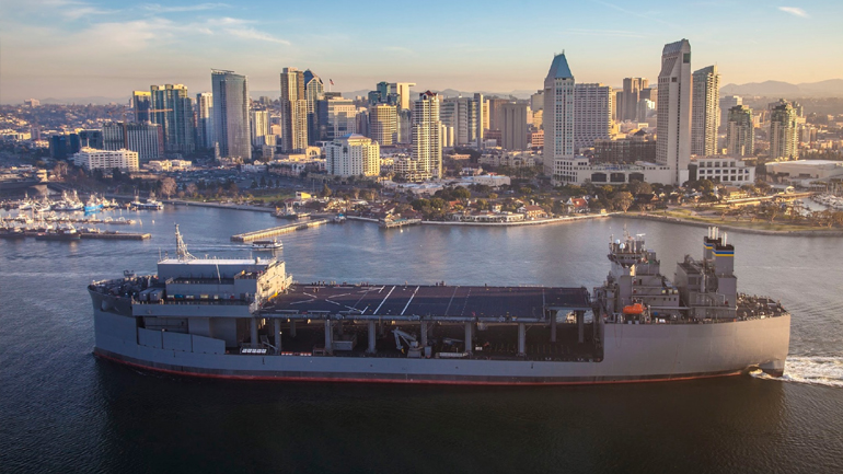 Θηριώδης πλωτή βάση των ΗΠΑ αναμένεται στην Ελλάδα σύμφωνα με τον Πάιατ