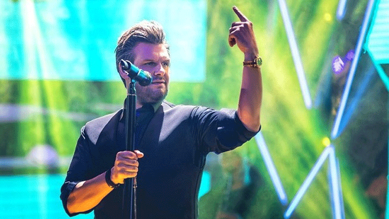 Δύο τελευταίες εμφανίσεις για τον Πάνο Κιάμο πριν τα νέα μέτρα στα νυχτερινά κέντρα λόγω του κορωνοϊού