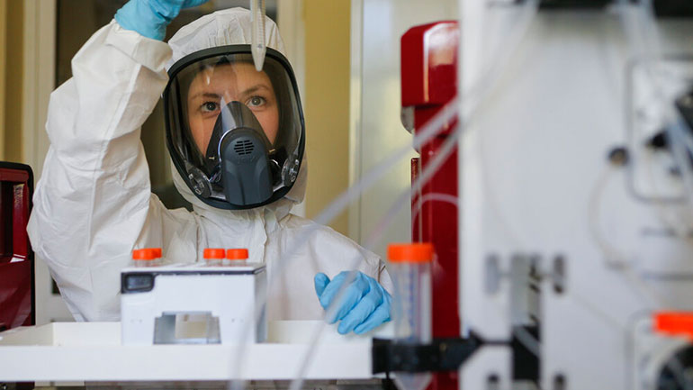 Ρωσία: Ξεκίνησε η παραγωγή του εμβολίου κατά της COVID-19