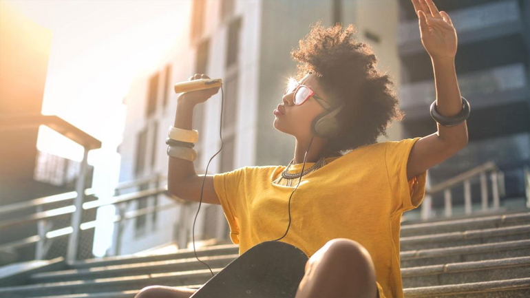 Πόση ώρα πρέπει να καθόμαστε στον ήλιο για να πάρουμε την απαραίτητη βιταμίνη D