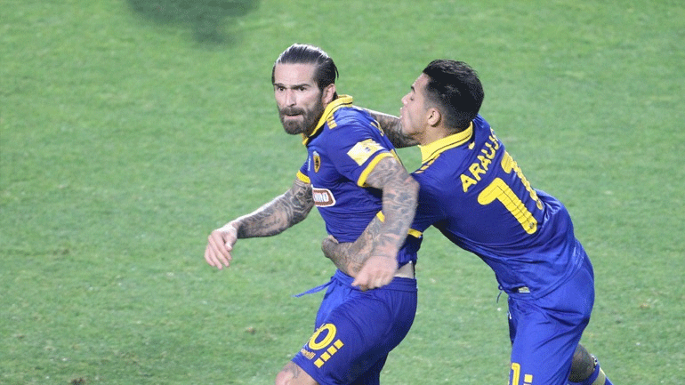 Ανάρτηση με νόημα από τη σύντροφο του Λιβάγια για την παραμονή του στην ΑΕΚ