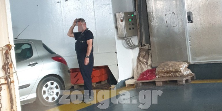 Η χρήση μάσκας σύμφωνα με τον κ. Χαρδαλιά είναι υποχρεωτική σε όλα τα μέρη του πλοίου