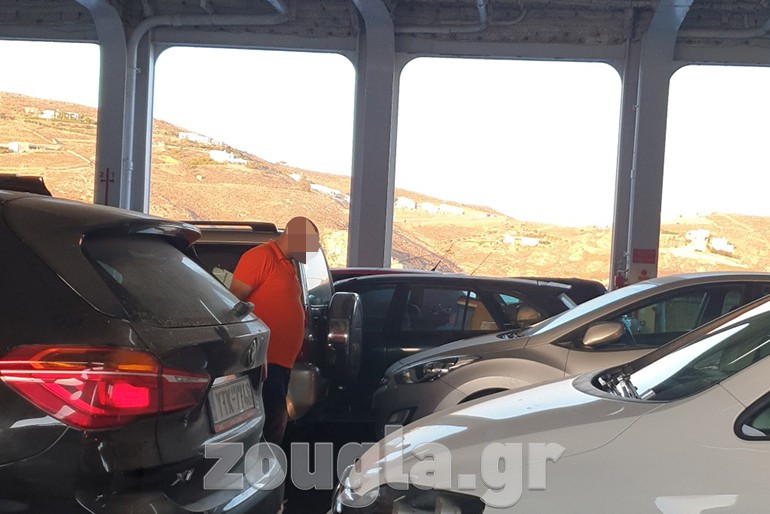 Ούτε και εδώ μάσκα. Μετρήστε τις περιπτώσεις χωρίς μάσκα κσι βγάλτε τα δικά σας συμπεράσματα.