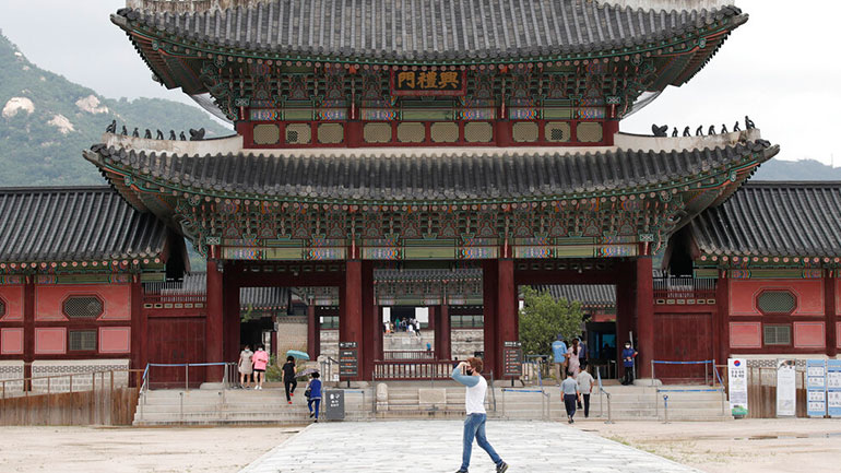 Νότια Κορέα: Χιλιάδες μέλη εκκλησίας τέθηκαν σε καραντίνα λόγω κρουσμάτων