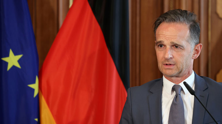 Ο ΥΠΕΞ της Γερμανίας έφτασε στη Λιβύη όπου θα συναντηθεί με τον Σάρατζ