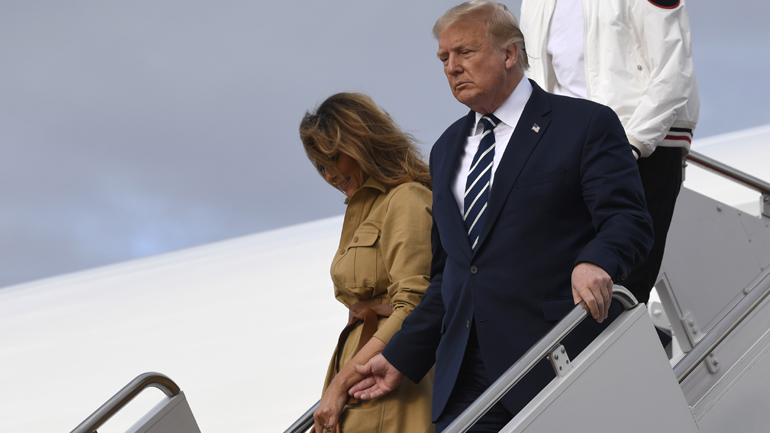 Η απροσδόκητη κίνηση της Μελάνιας προς τον Ντόναλντ Τραμπ