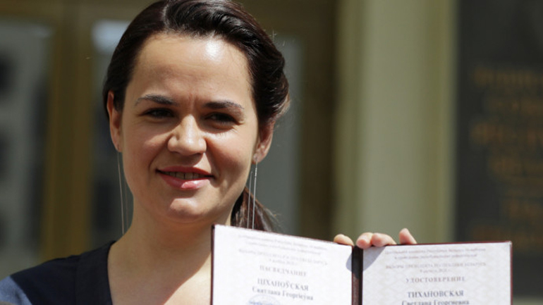 Λευκορωσία: Η ηγέτις της αντιπολίτευσης Σβετλάνα Τιχανόφσκαγια δηλώνει έτοιμη να ηγηθεί του έθνους