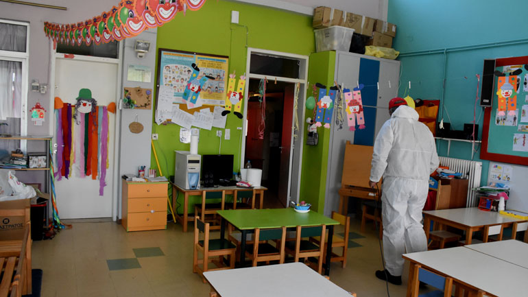 Υπεγράφη η ΚΥΑ για το παράλληλο πρόγραμμα παροχής voucher για τους βρεφονηπιακούς σταθμούς