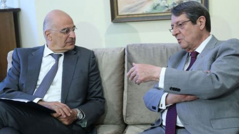 Ολοκληρώθηκε η συνάντηση Δένδια – Aναστασιάδη