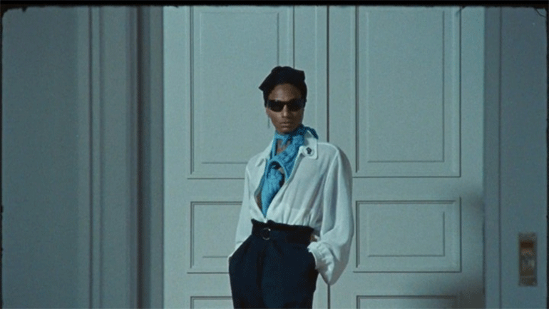 Ο MJ Harper στην ταινία «DOMESTIC (between wars)»