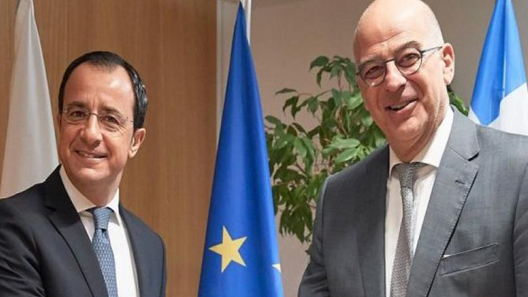 Οι εξελίξεις στην Αν. Μεσόγειο στο επίκεντρο των επαφών του Δένδια στην Κύπρο