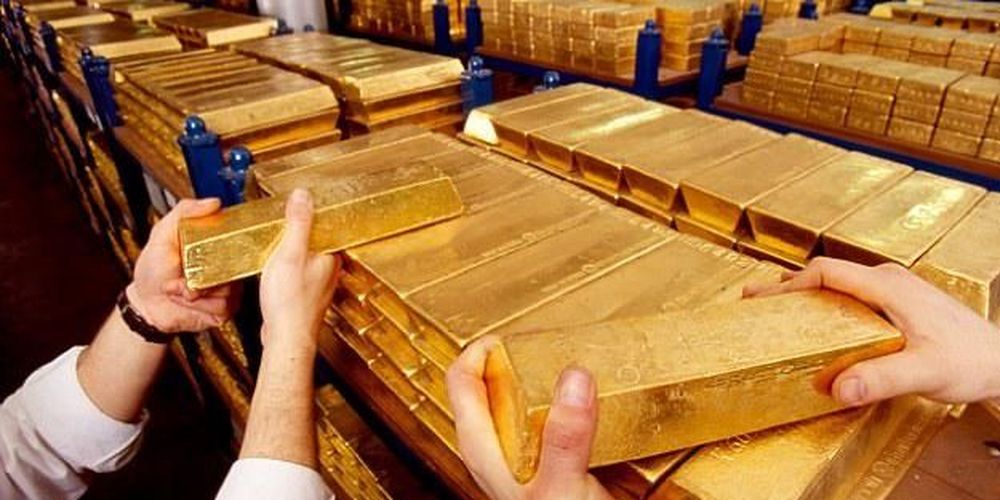 Το ασθενές δολάριο ωθεί τον χρυσό σε νέα ρεκόρ-Εξαιρετικά ανατιμημένο και το ασήμι