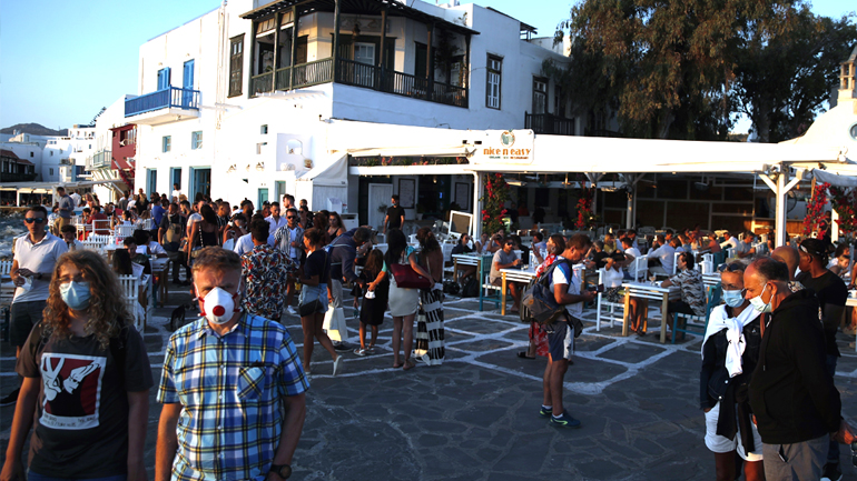 Χαλκιδική και Μύκονος σε καθεστώς ειδικών περιοριστικών μέτρων