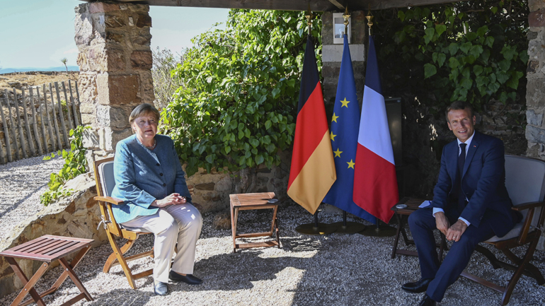 Μακρόν-Μέρκελ: Να διαφυλαχθεί η σταθερότητα και ο σεβασμός στο διεθνές δίκαιο στη Μεσόγειο