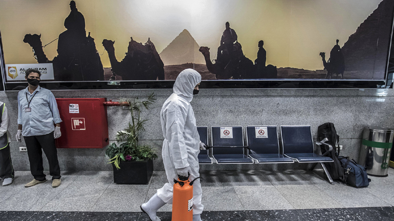 Υποχρεωτικό το τεστ PCR για τους ταξιδιώτες στην Αίγυπτο