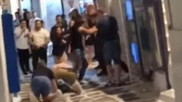 Το βίντεο με το ξύλο του Μαγκουάιρ στη Μύκονο