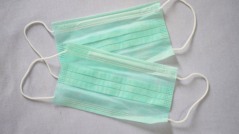 ΠΟΥ: Τα παιδιά από 12 ετών και άνω πρέπει να φορούν μάσκα όπως και οι ενήλικες