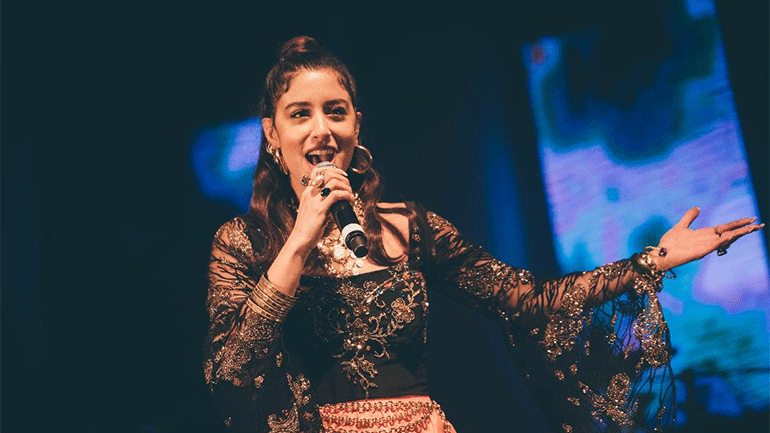 Η Μαρίνα Σάττι στον Κήπο του Μεγάρου