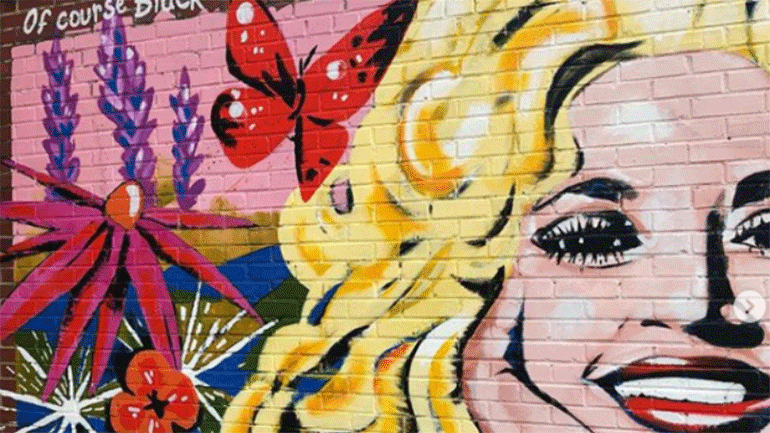 Τοιχογραφία στο Νάσβιλ τιμά τη Ντόλι Πάρτον