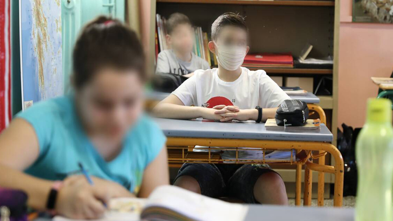 Κίνημα Αλλαγής: Το “φοράμε μάσκες από τα προνήπια” δεν είναι απάντηση