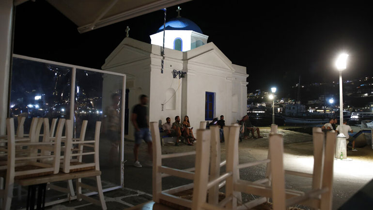 Λουκέτα σε δύο γνωστά εστιατόρια της Μυκόνου, για μη έκδοση αποδείξεων