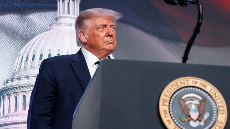 Ο Τραμπ ανακοινώνει τη θεραπεία για τον Covid-19 με τη χρήση πλάσματος ασθενών