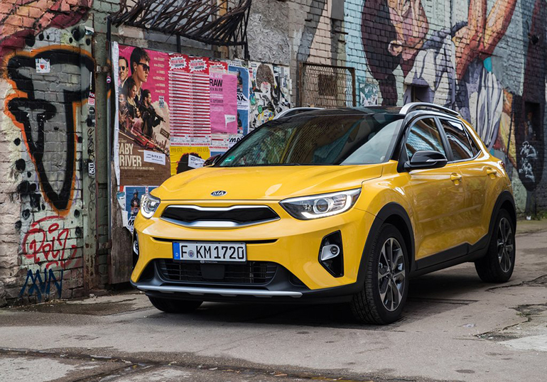 Έκπληξη η τρίτη θέση για το KIA Stonic.