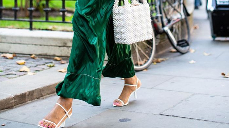 Bare Sandals: Τα σανδάλια που δεν αποχωρίζονται οι Γαλλίδες