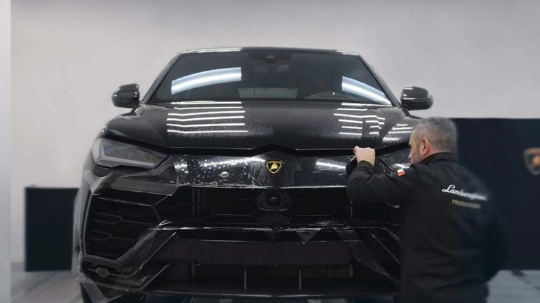 Προστατευτικό φιλμ χρώματος από τη Lamborghini… Προστατευτικό φιλμ χρώματος από τη Lamborghini…