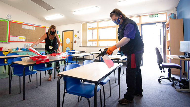 Βρετανία: Υποχρεωτική η μάσκα στους μαθητές της δευτεροβάθμιας εκπαίδευσης σε περιοχές με lockdown