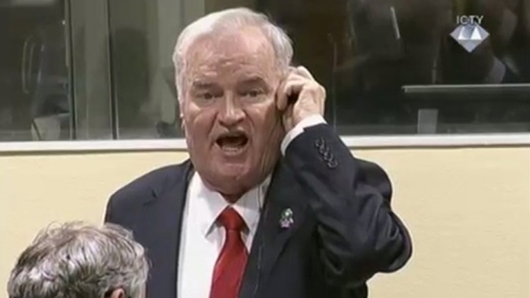 Δίκη Μλάντιτς: Οι εισαγγελείς καλούν τους εφέτες να διατηρήσουν την ποινή των ισοβίων