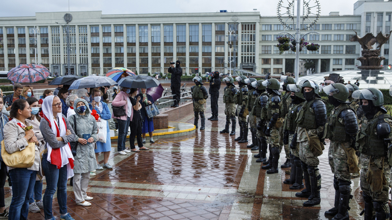 Συνελήφθησαν δημοσιογράφοι και φωτορεπόρτερ ξένων ειδησεογραφικών πρακτορείων στο Μινσκ