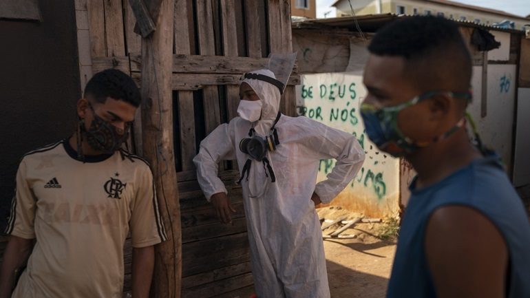 Covid-19: Ξεπέρασαν τους 118.000 οι νεκροί στη Βραζιλία