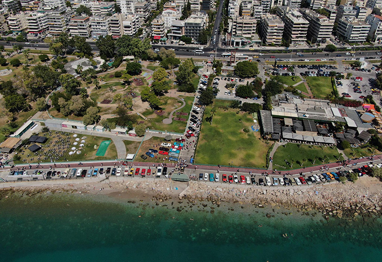 Η εικόνα από την εκδήλωση του 2019 μιλά από μόνη της. Απίστευτα χρώματα, απίστευτα οχήματα, απίστευτο... μέρος!