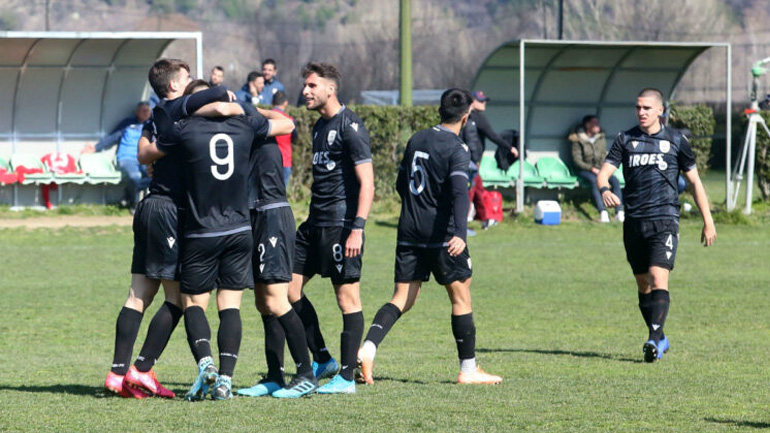 ΠΑΟΚ: Επαγγελματίες 8 παίκτες από τα τμήματα υποδομής