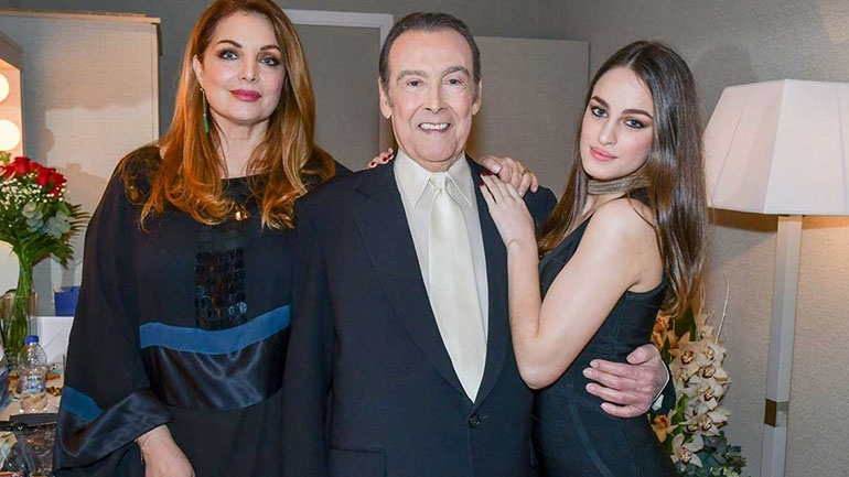 Η κόρη του Τόλη Βοσκόπουλου και της Άντζελας Γκερέκου θα συμμετέχει σε σίριαλ της ΕΡΤ