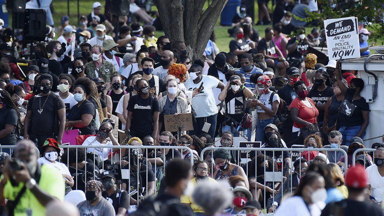 Χιλιάδες διαδηλωτές κατά του ρατσισμού στην Ουάσινγκτον