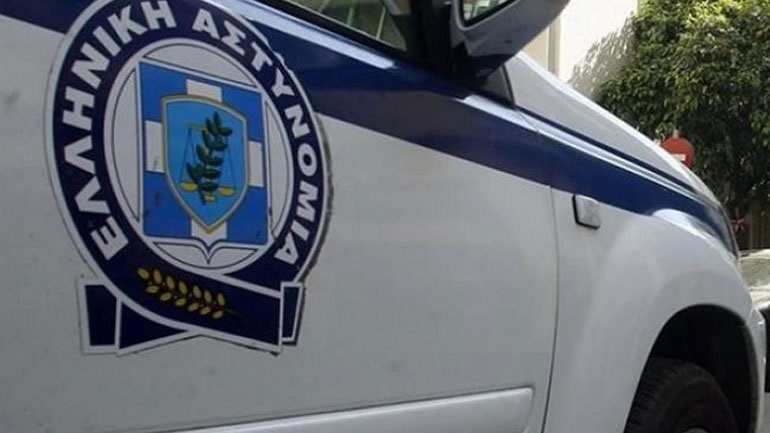 Θεσσαλονίκη: «Ξάφρισε» κοσμήματα και χρήματα από σπίτι ηλικιωμένης