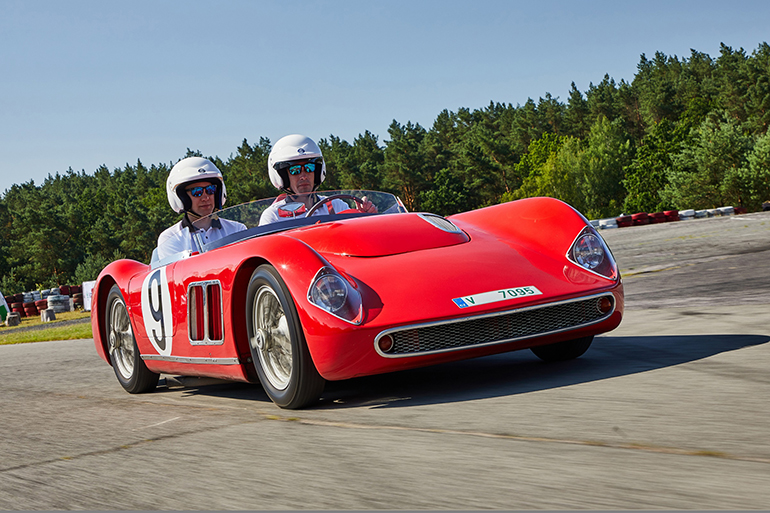 Πηγή έμπνευσης για τη δημιουργί του Skoda Slavia αποτέλεσε το Skoda 1100 OHC