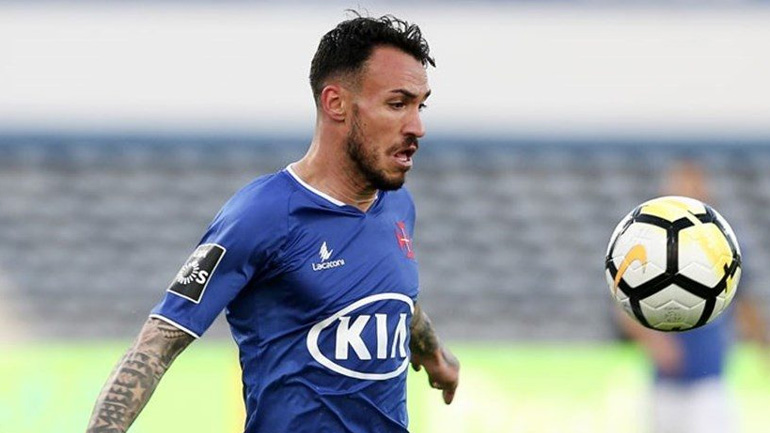 A Bola: «Πλησιάζει στον Παναθηναϊκό ο Βιάνα»