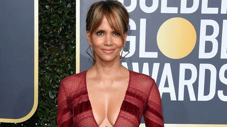 H Halle Berry αποκαλύπτει τον λόγο που ποζάρει topless στις φωτογραφίες της