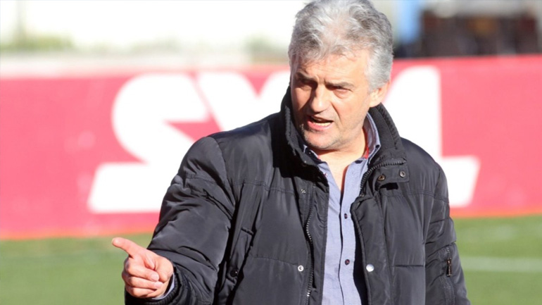 Αποχώρησε από τον πάγκο του Βόλου ο Τσιώλης