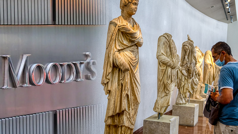 Moody’s: Αντέχει η ελληνική οικονομία