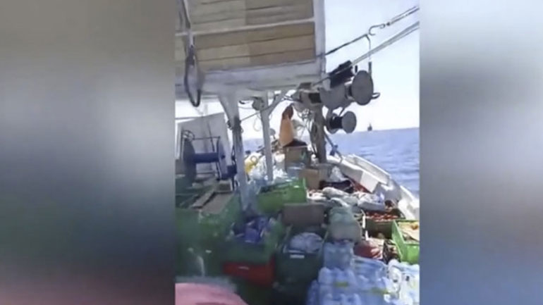 Κάτοικοι της Κρήτης πήγαν ζεστά φαγητά στη φρεγάτα «Λήμνος» σκορπώντας συγκίνηση