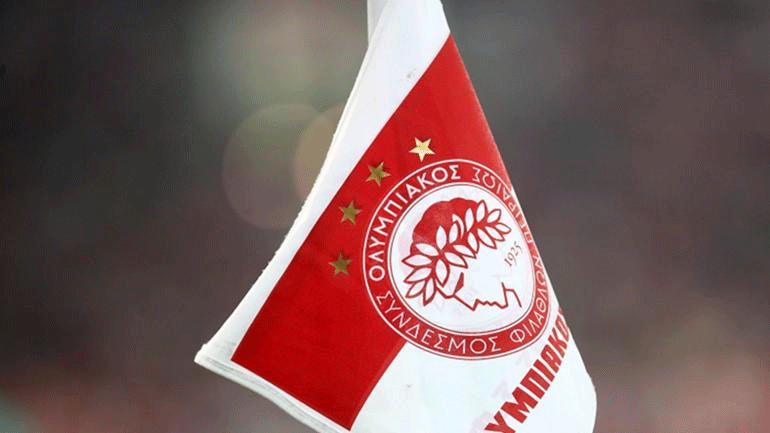 Ολυμπιακός κατά Κλάτενμπεργκ: «Ξεκίνησε τη θητεία του χειρότερα και από τον Περέιρα»