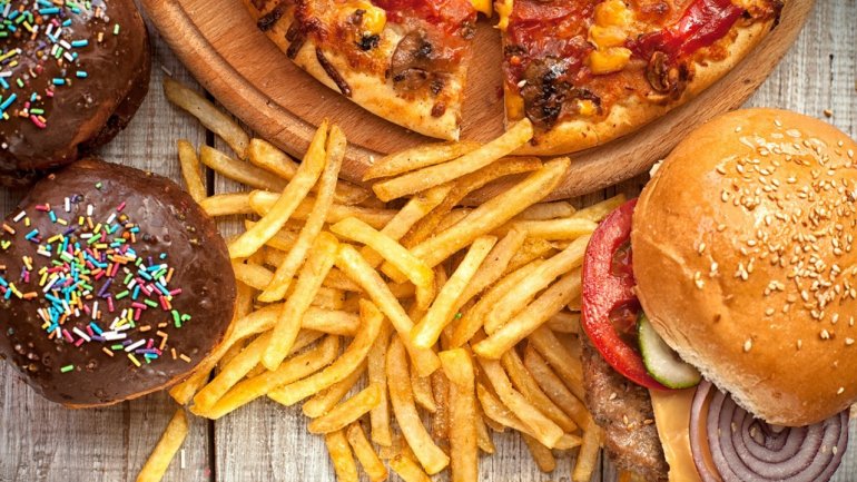 Το εξαιρετικά επεξεργασμένο φαγητό συνδέεται με τη γήρανση σε κυτταρικό επίπεδο